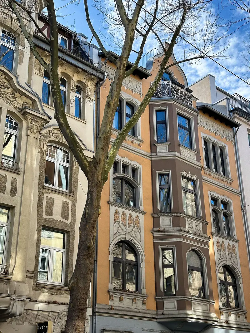 Gründerzeithäuser mit verzierten Fassaden